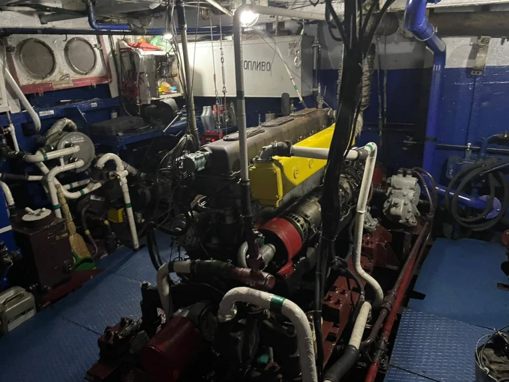 Диагностика ДВС и щитов управления теплохода на реке Москва. 2 photo 5291962444333313252 y